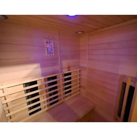 Dom wakacyjny Cosy With Sauna In A Quiet Area Just Outside